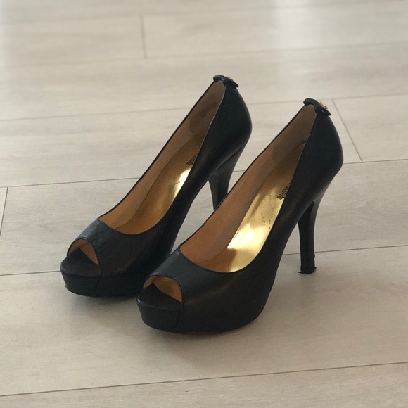 michael kors black peep toe heels